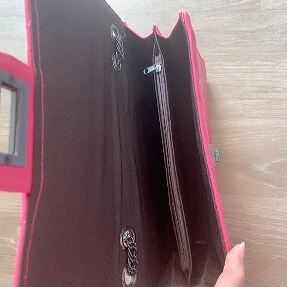 Flap top shoulder bag - Picture 8 of 16